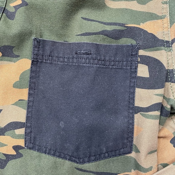 Modern Amusement Long Sleeve Men's Medium - Picture 2 of 10